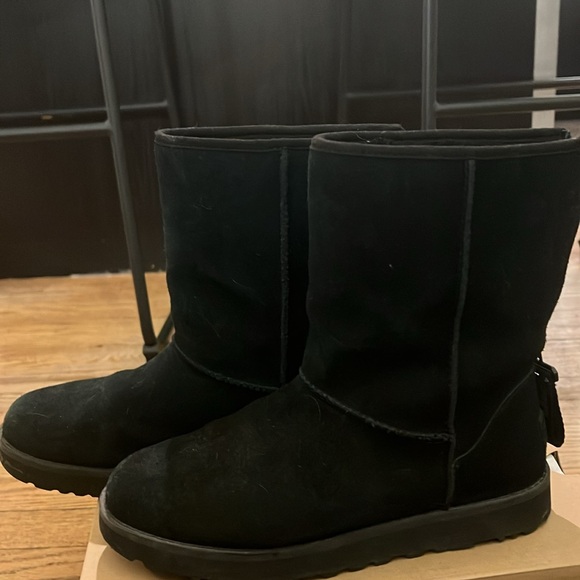 Ugg boots - Picture 2 of 4